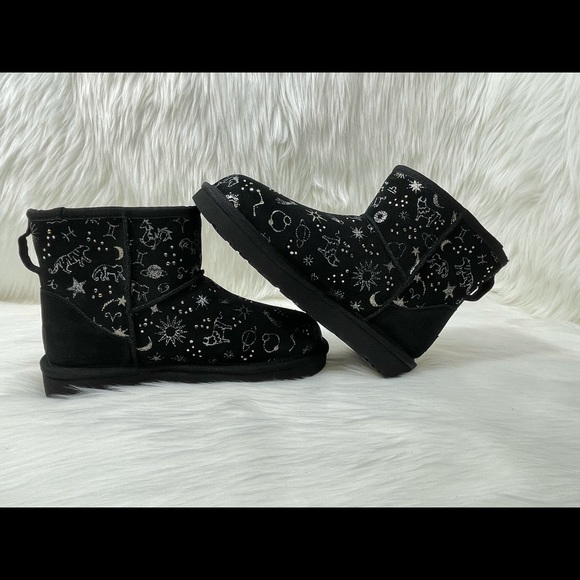 [SOLD] UGG Classic Zodiac Mini Snow Boots Sz 5 - Picture 8 of 12